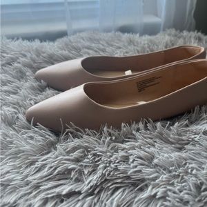 Tan pointed toe flats